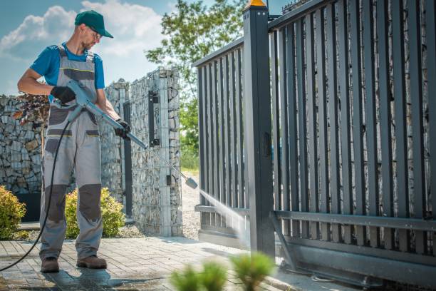 Best Animal Enclosure Cleaning  in El Dorado, KS